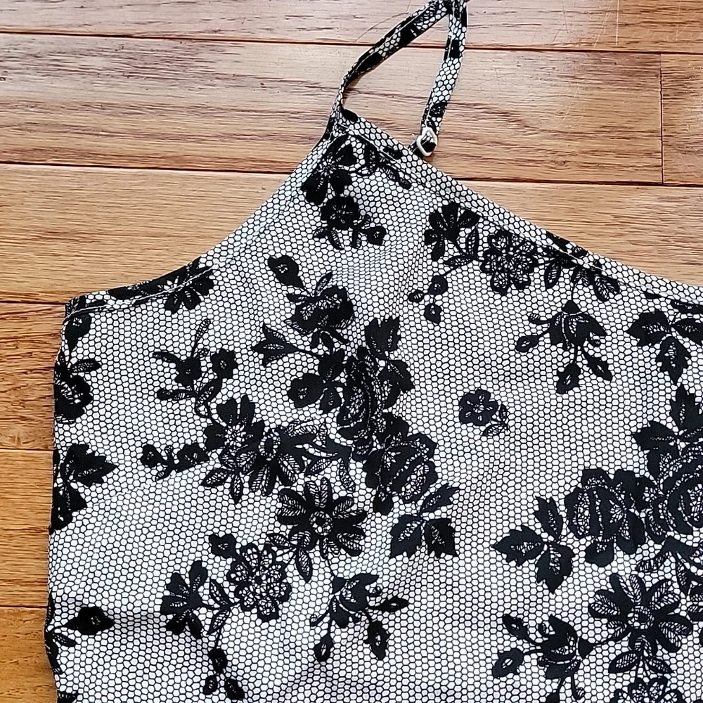 Gorgeous Tank Top - Picture 2 of 6